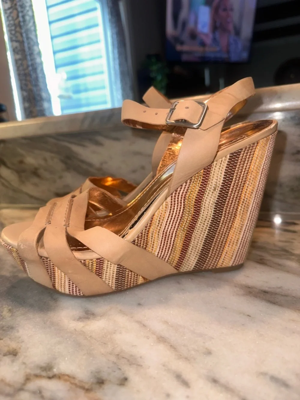 BCBGeneration elegant beige